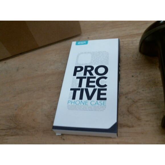 ESR‎ Protective Phone Case MagSafe Compatible Shockproof Clear Cover - Picture 3 of 4